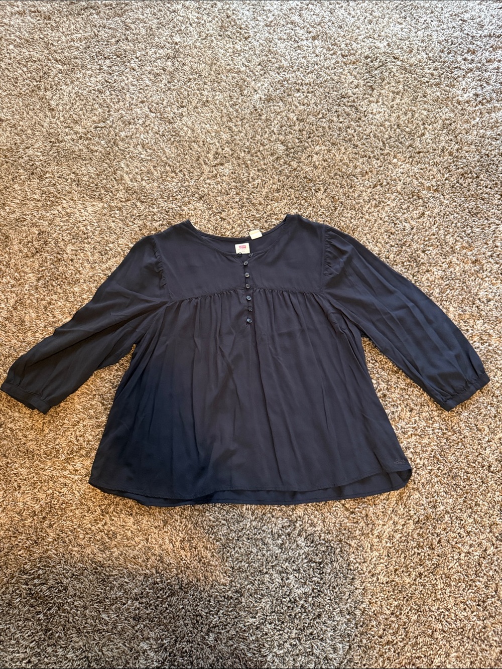 Levi’s black blouse